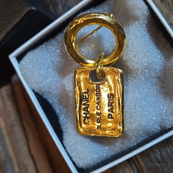 #20 Chanel Rue Cambon 31 Brooch - Picture 12 of 13